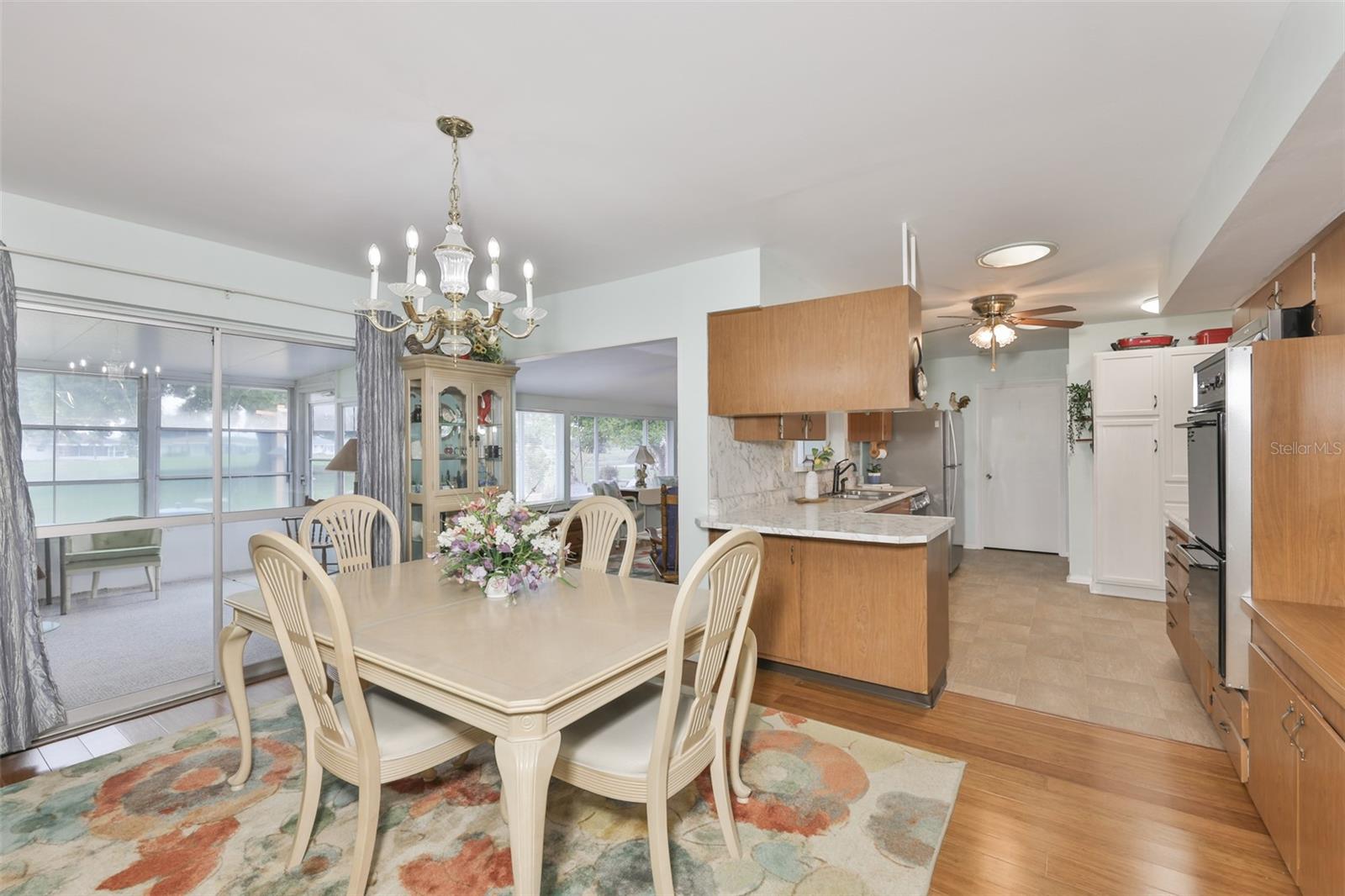 Image 7 of 21 For 608 La Jolla Avenue