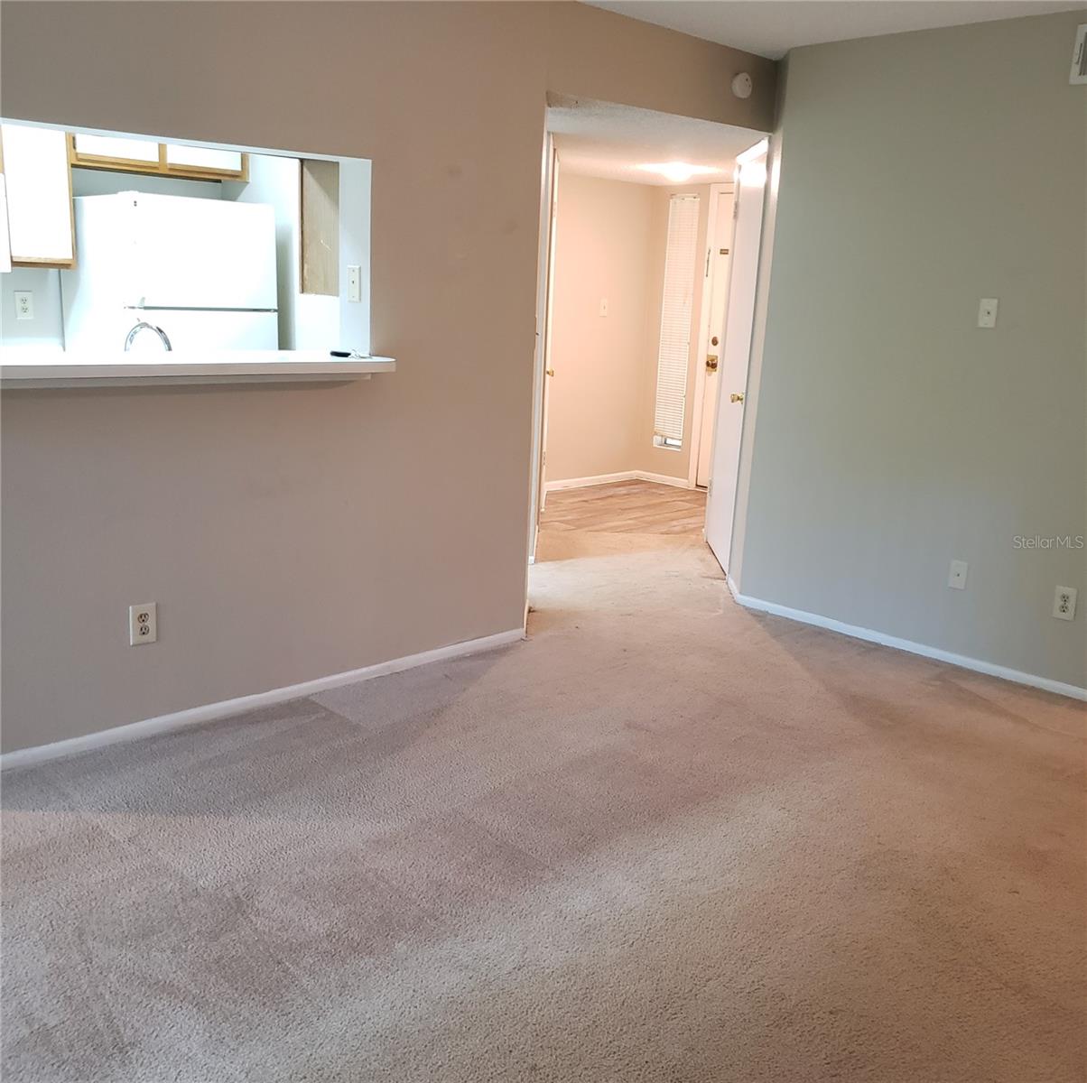 Image 4 of 15 For 8630 Mallard Reserve Drive 104