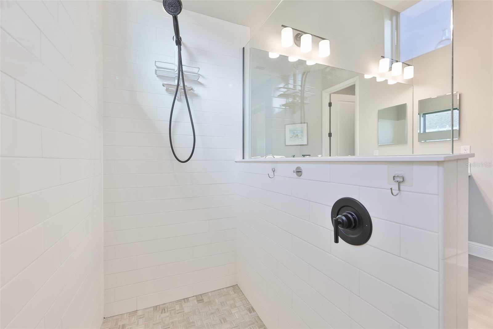 Image 24 of 74 For 14264 Skipping Stone Loop