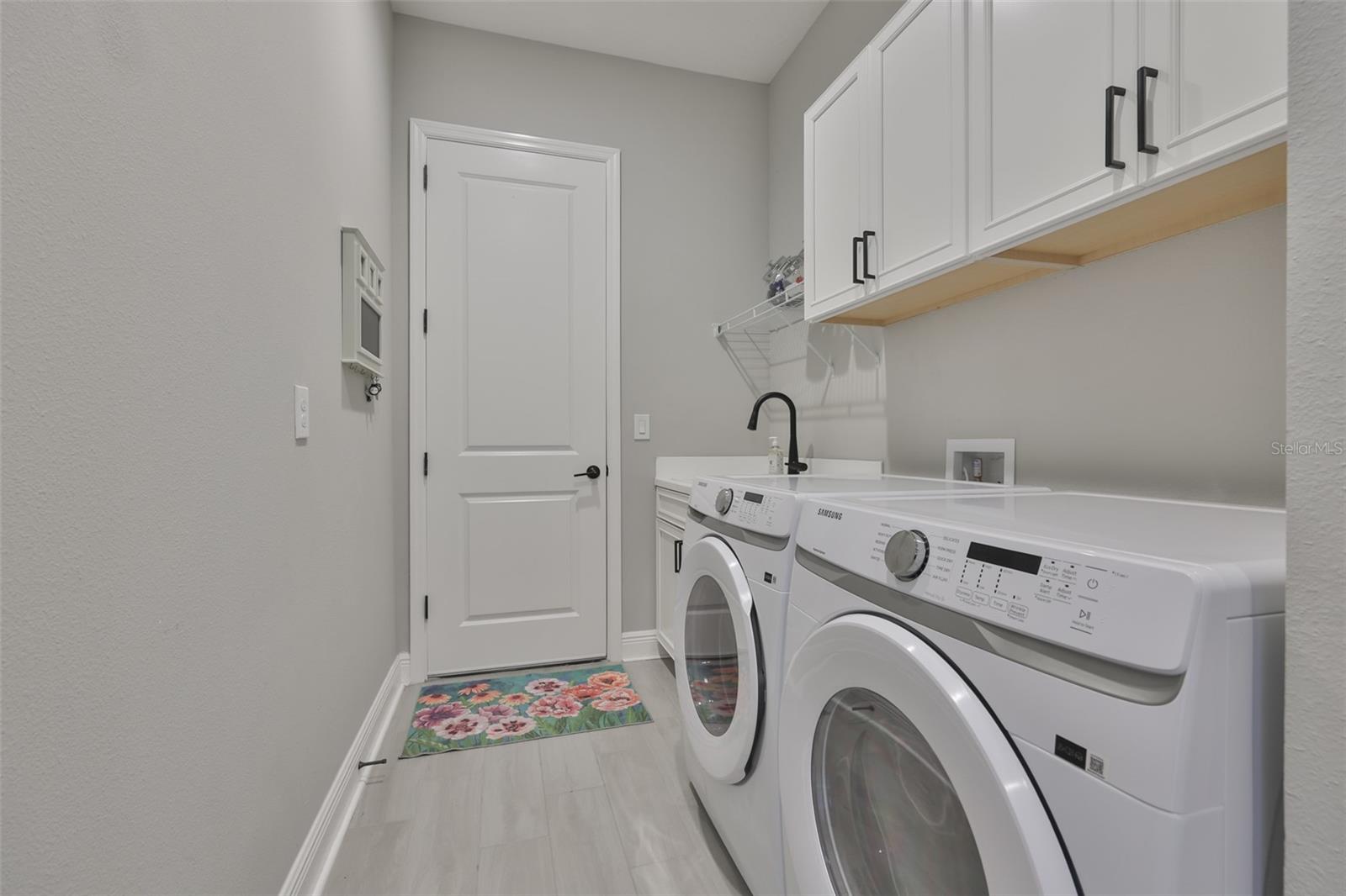 Image 38 of 74 For 14264 Skipping Stone Loop