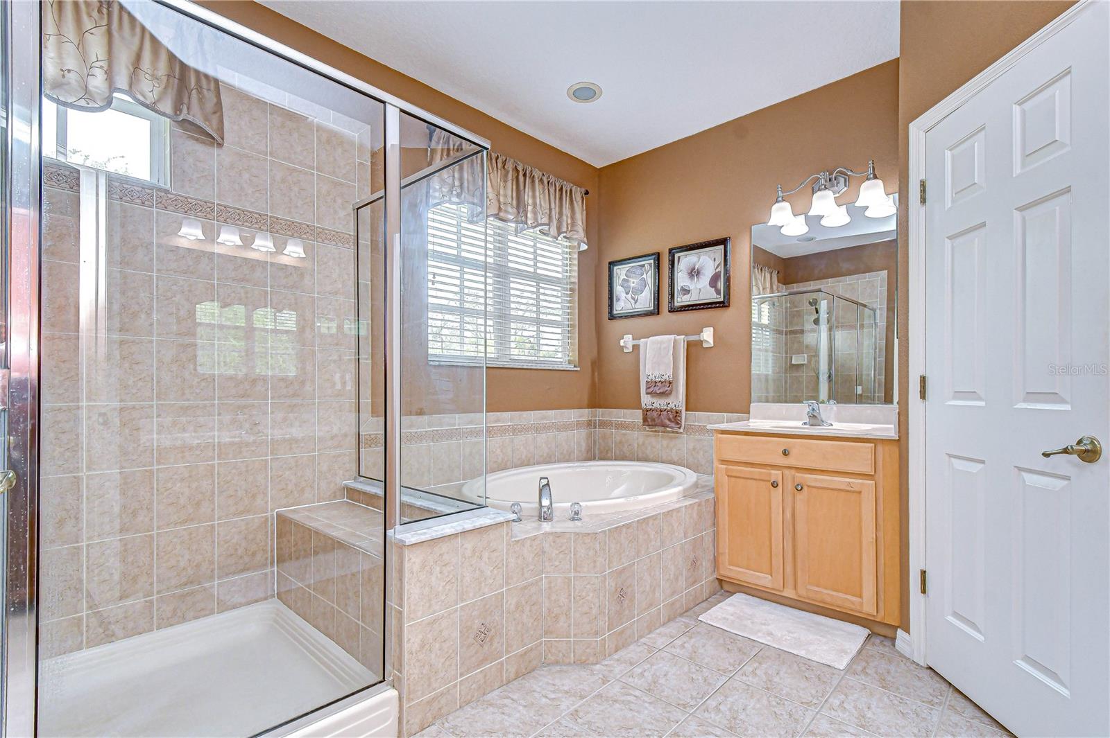 Image 30 of 60 For 14507 Mirabelle Vista Circle