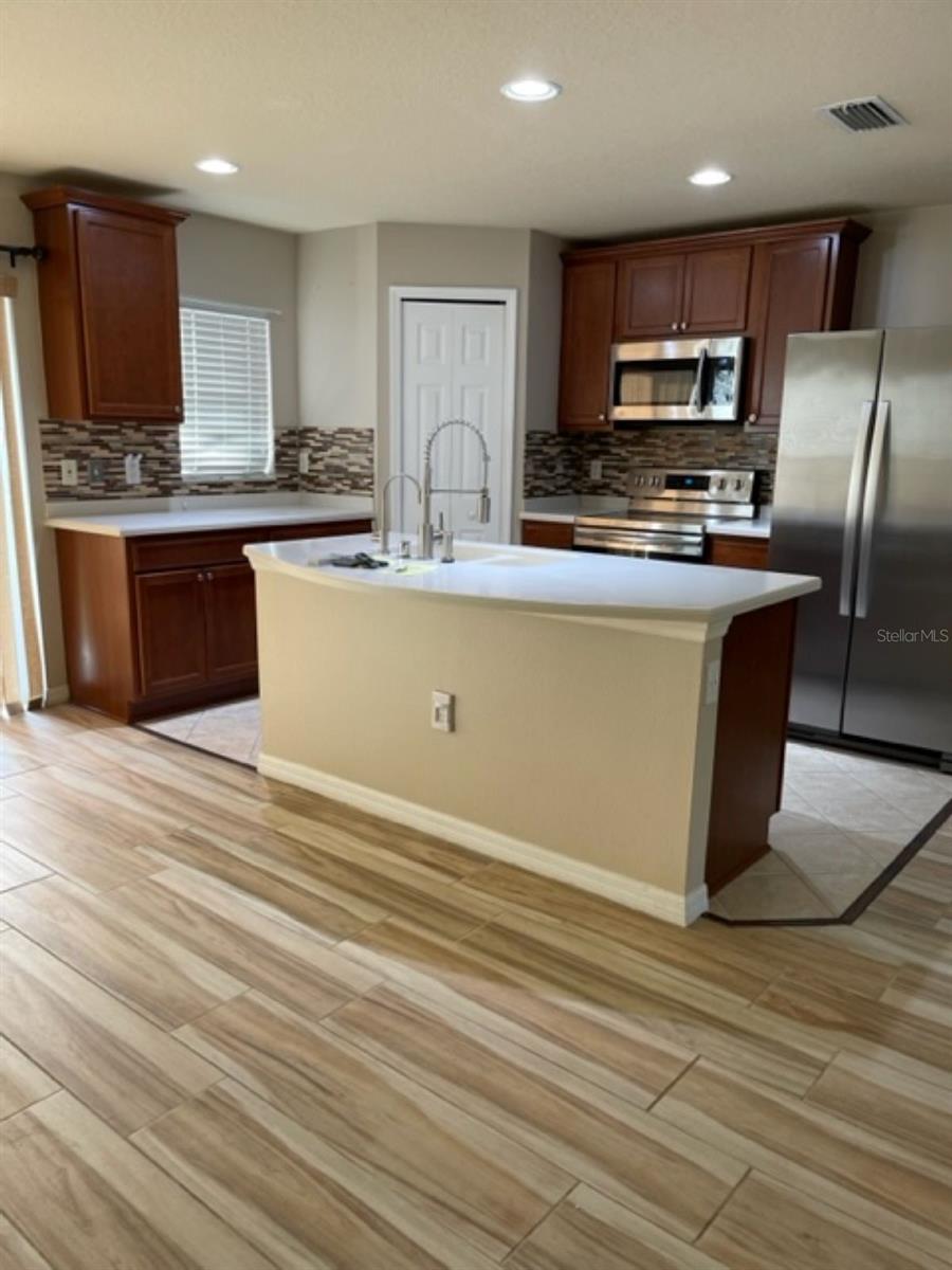 Image 7 of 22 For 2950 Willowleaf Lane