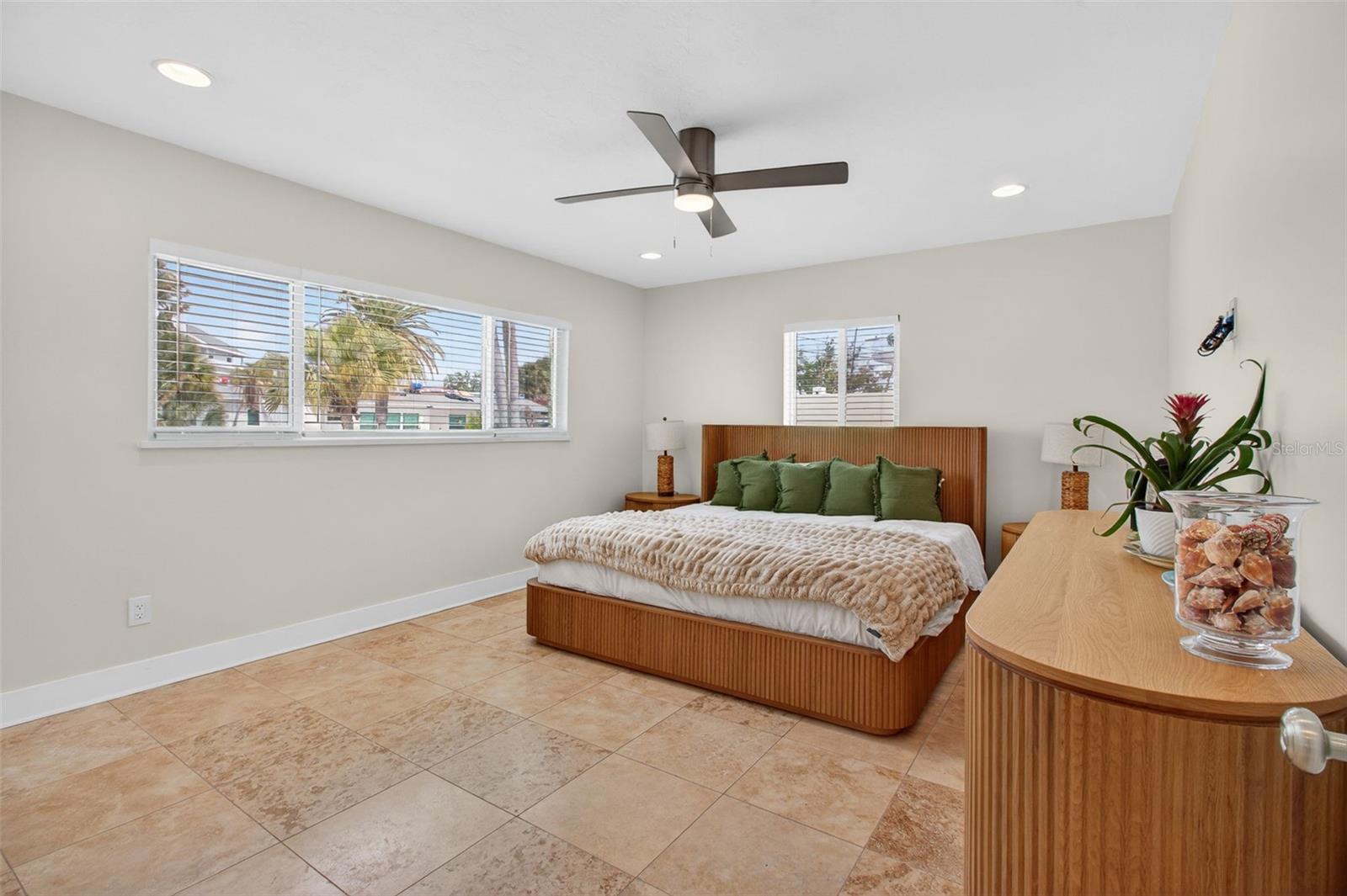 Image 14 of 39 For 517 39th Avenue