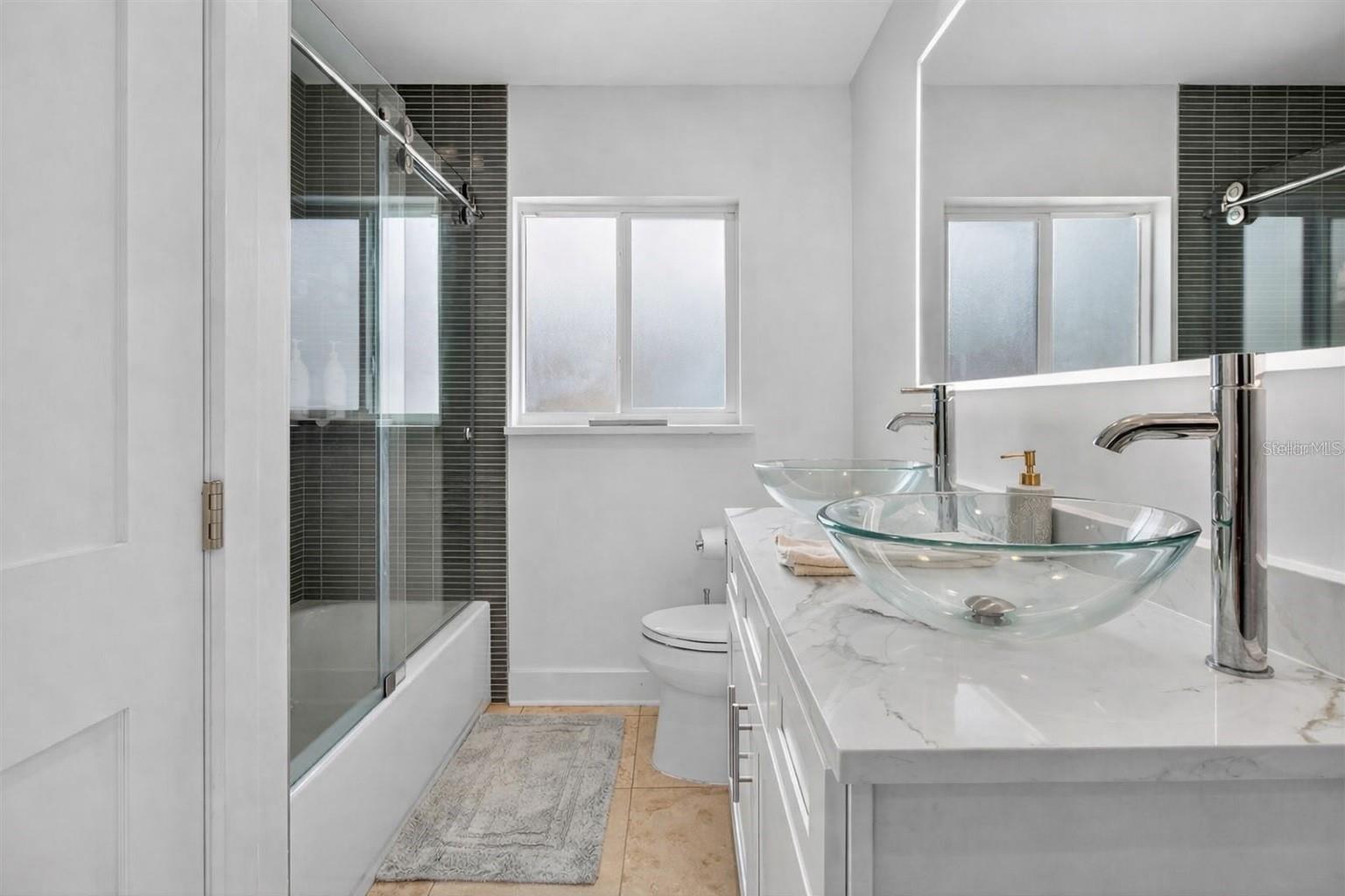 Image 17 of 39 For 517 39th Avenue