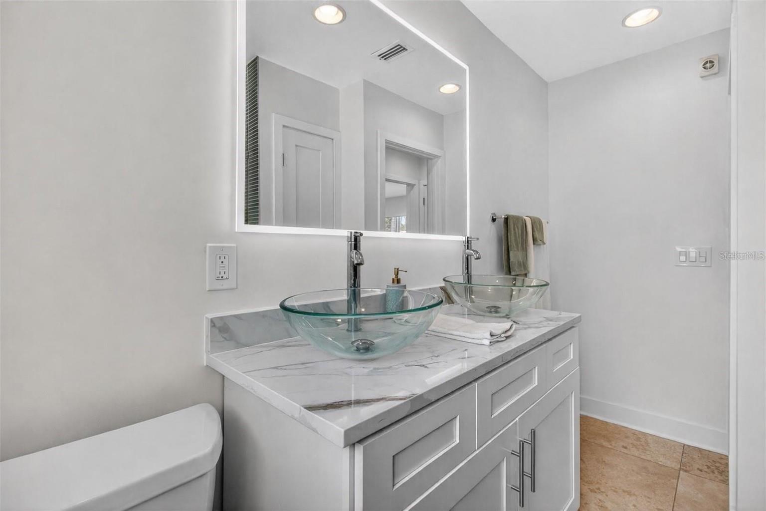 Image 18 of 39 For 517 39th Avenue