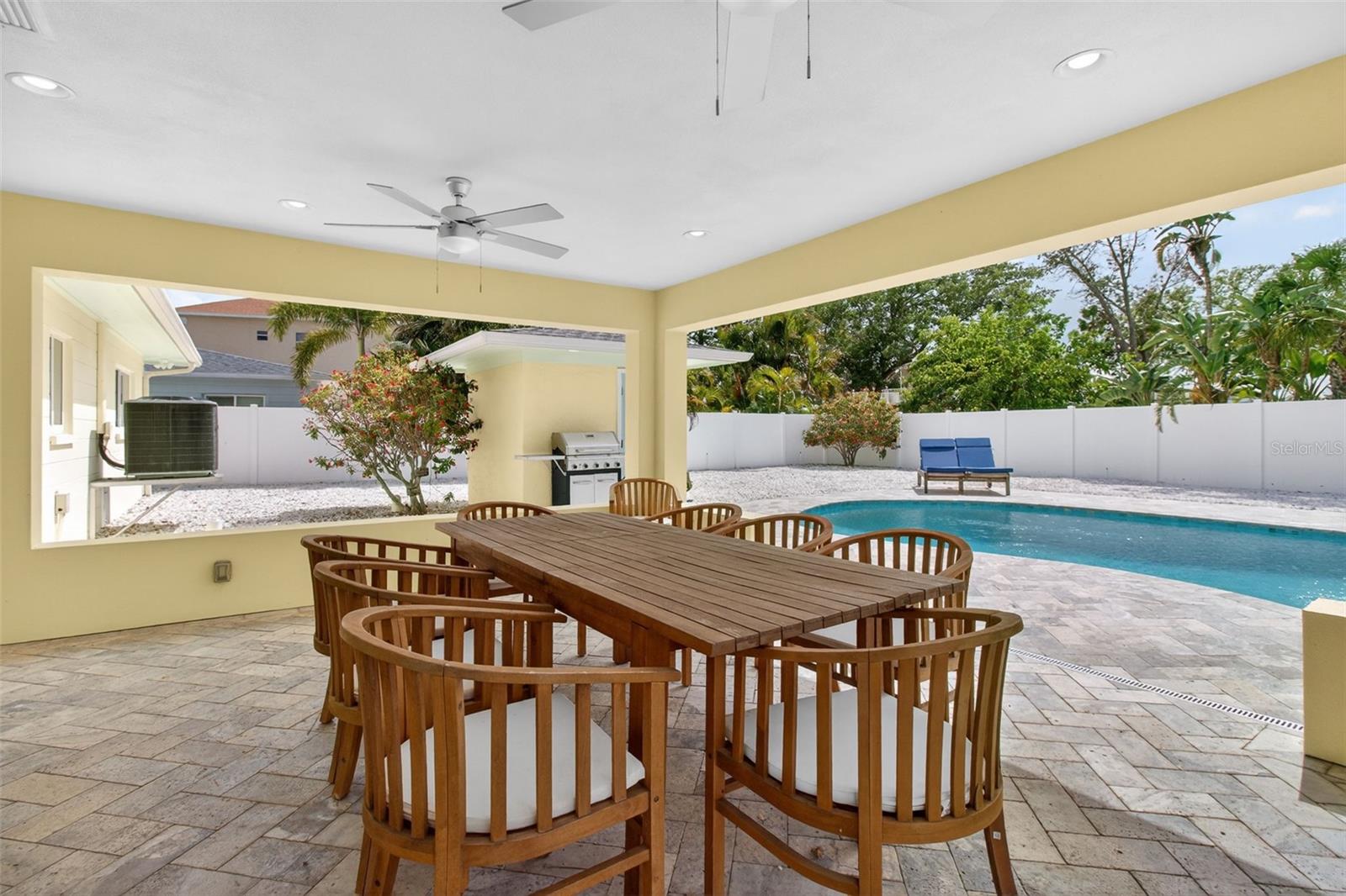 Image 21 of 39 For 517 39th Avenue