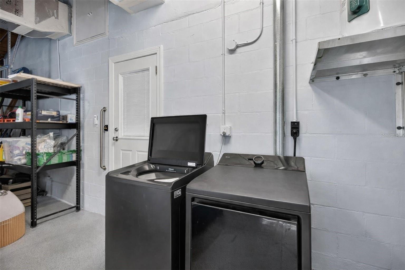 Image 26 of 39 For 517 39th Avenue