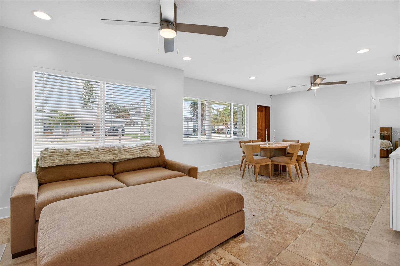 Image 7 of 39 For 517 39th Avenue