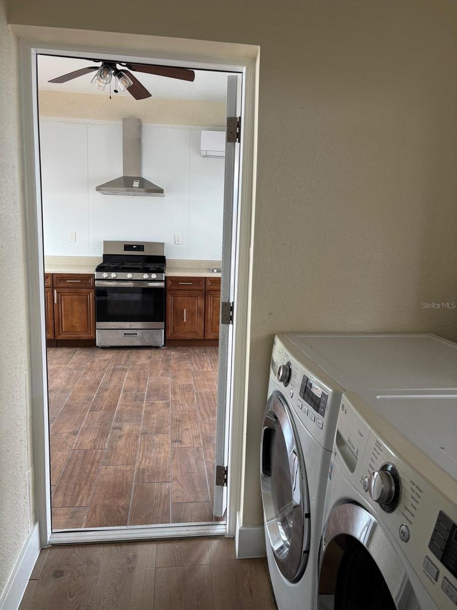 Listing photo id 10 for 6747 Ralston Beach Circle