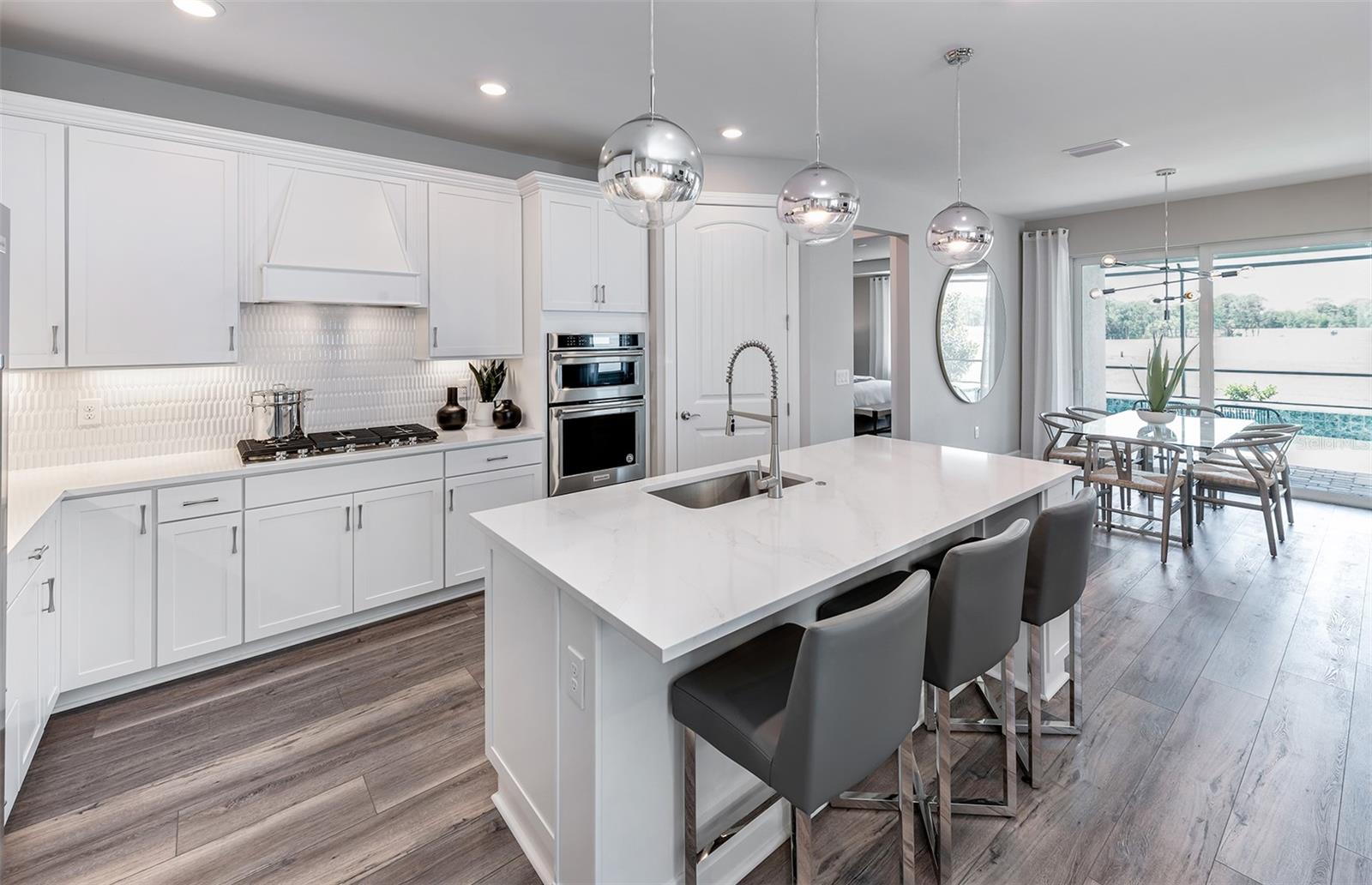 Listing photo id 16 for 26637 Bering Drive