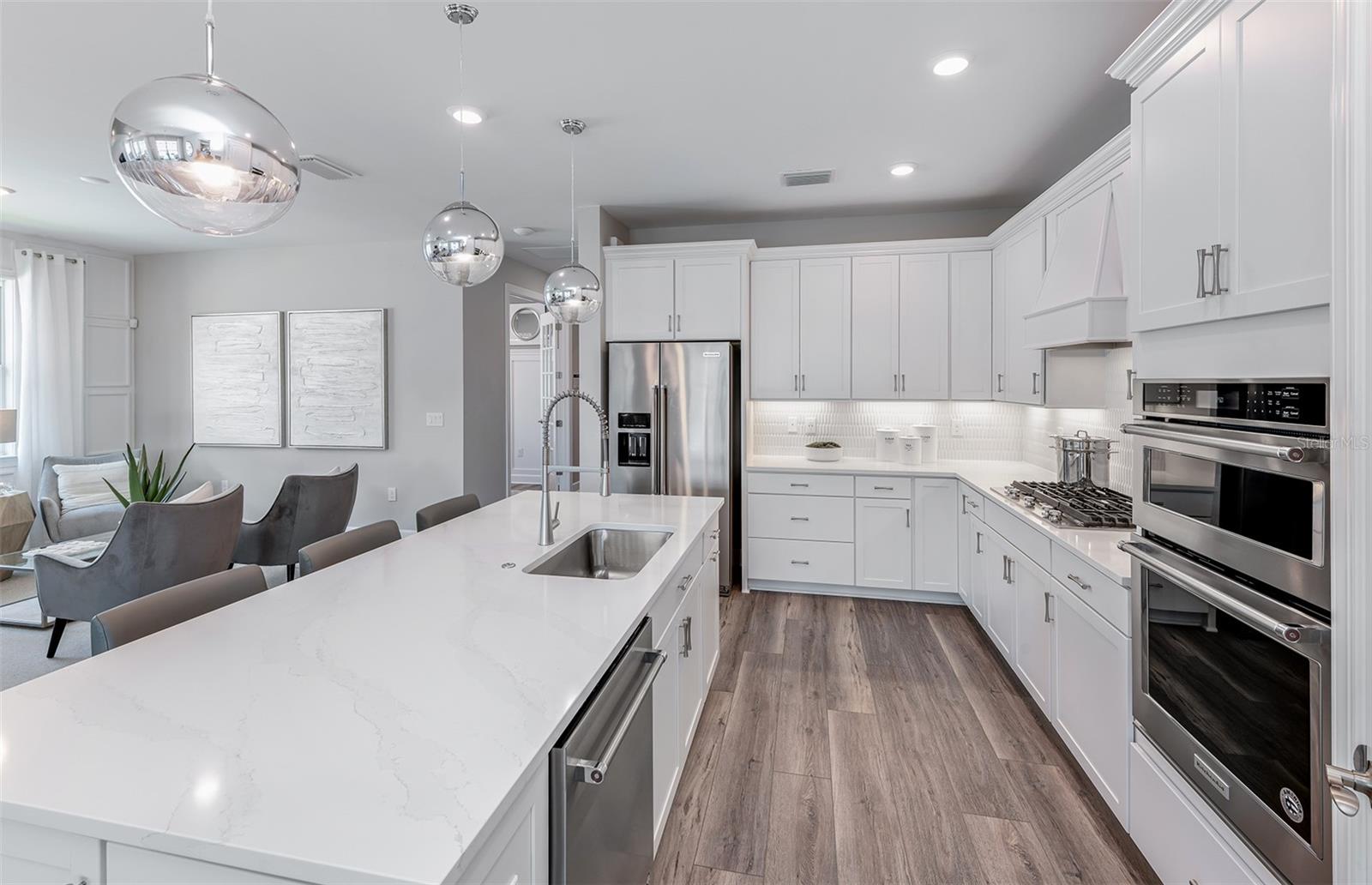 Listing photo id 18 for 26637 Bering Drive