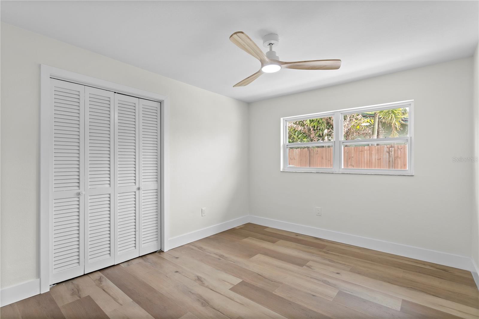 Listing photo id 30 for 1664 Whitewood Drive