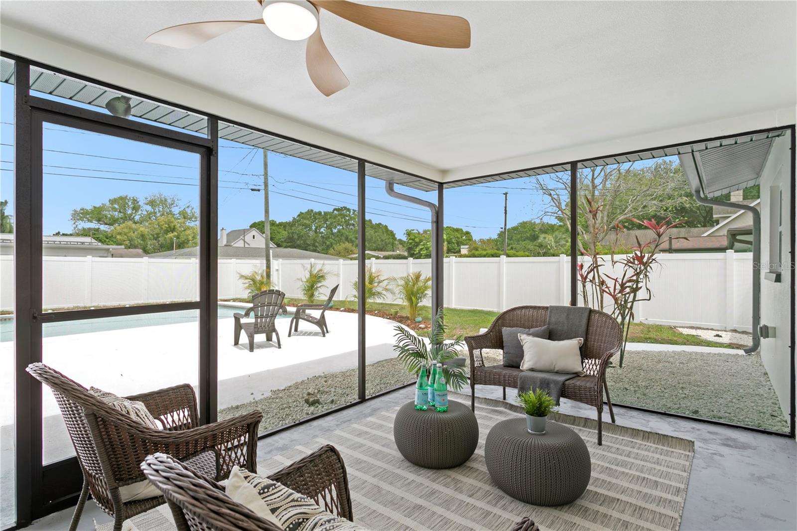 Listing photo id 36 for 1664 Whitewood Drive