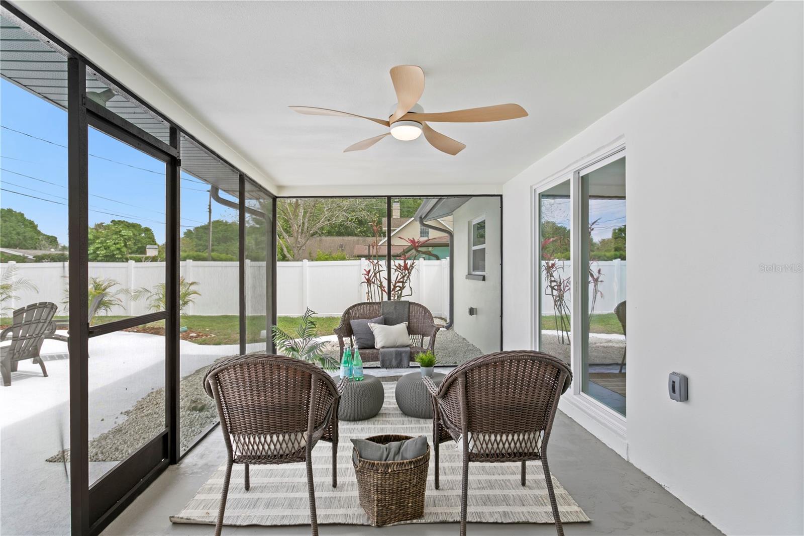 Listing photo id 37 for 1664 Whitewood Drive