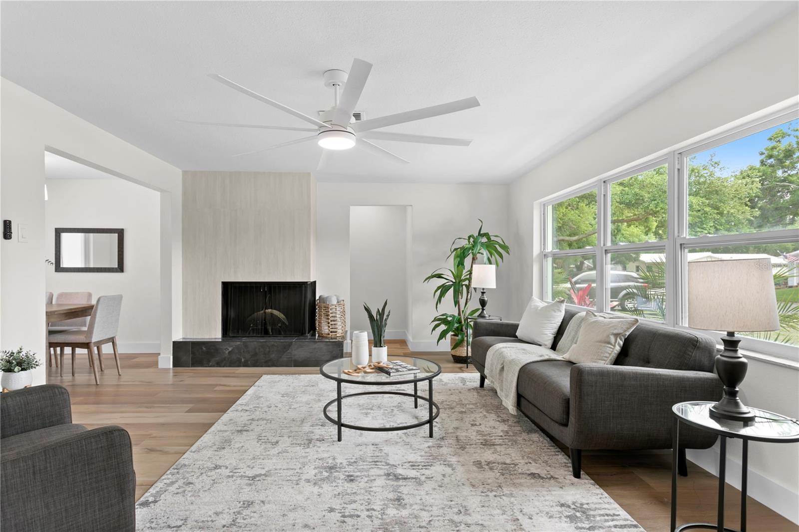 Listing photo id 7 for 1664 Whitewood Drive