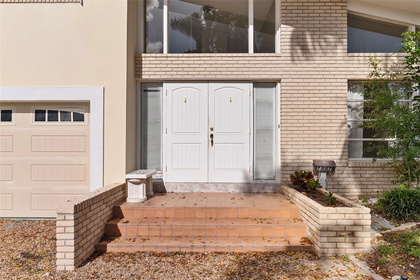 Image 4 of 47 For 7887 9th Avenue S