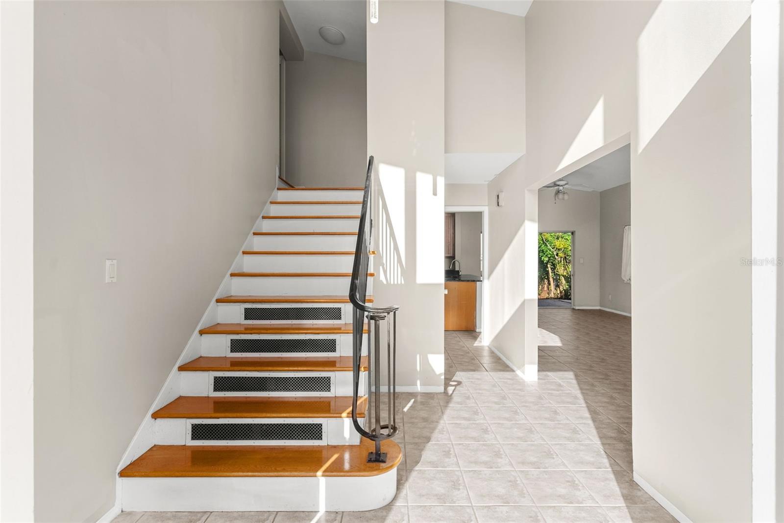 Image 5 of 47 For 7887 9th Avenue S