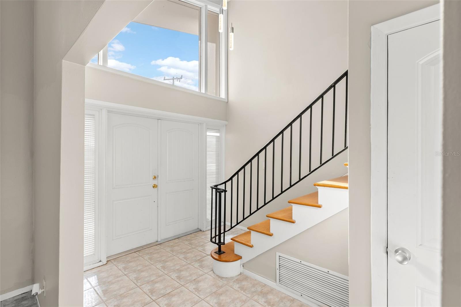 Image 6 of 47 For 7887 9th Avenue S