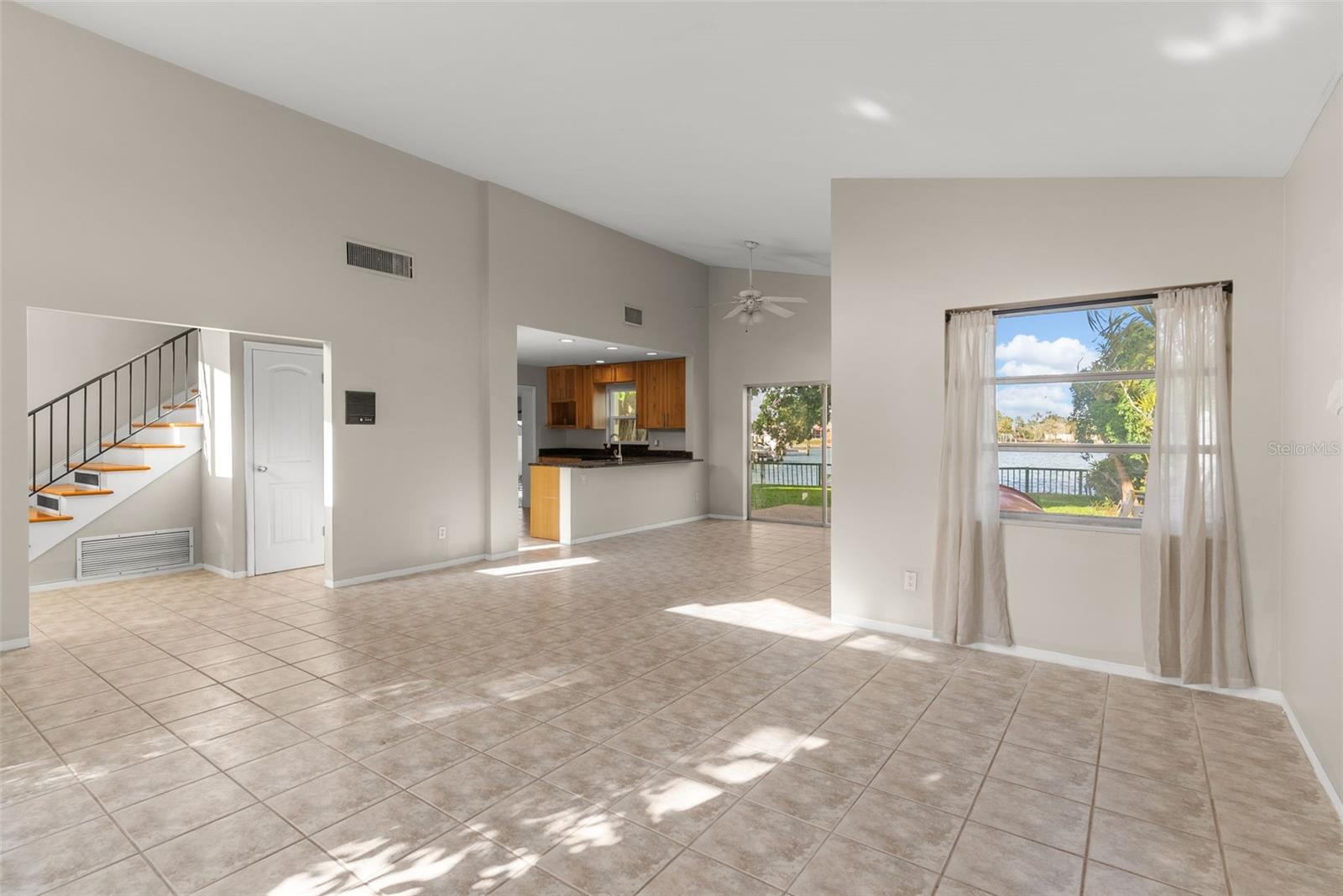 Image 9 of 47 For 7887 9th Avenue S