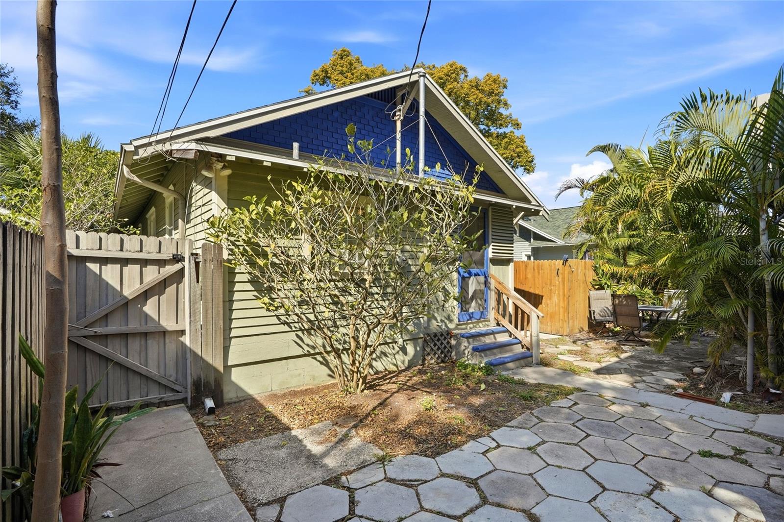 Image 17 of 18 For 725 8th Street N 1