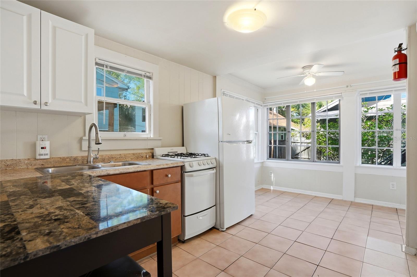 Image 3 of 18 For 725 8th Street N 1