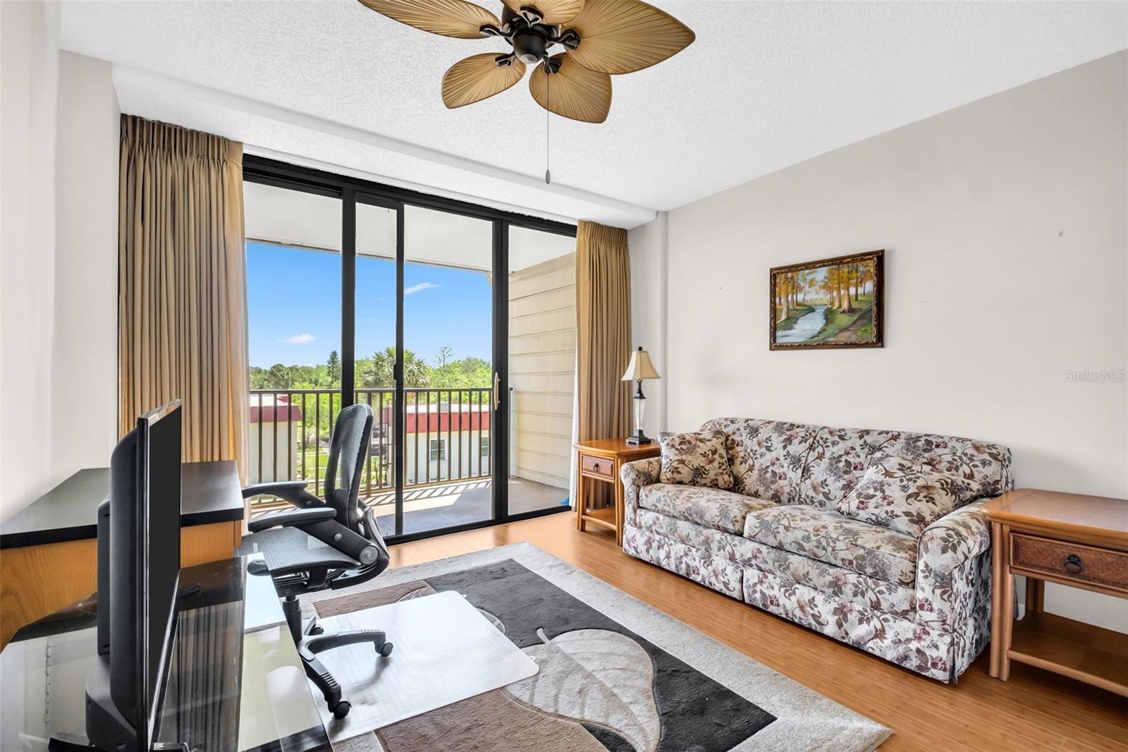 Image 15 of 31 For 2700 Bayshore Boulevard 9305