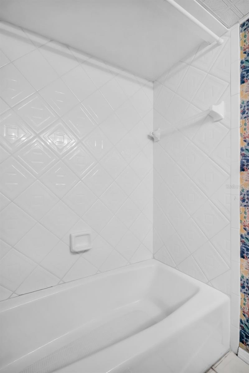 Image 20 of 31 For 2700 Bayshore Boulevard 9305