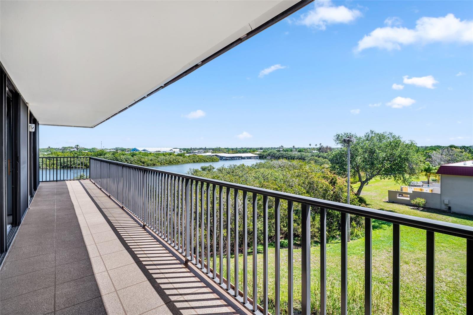 Image 25 of 31 For 2700 Bayshore Boulevard 9305