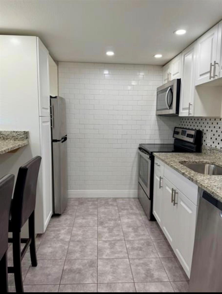 Image 5 of 13 For 6312 Newtown Circle 12c2