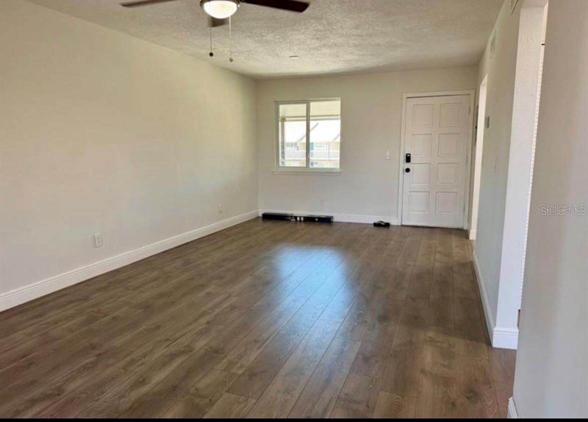 Image 8 of 13 For 6312 Newtown Circle 12c2