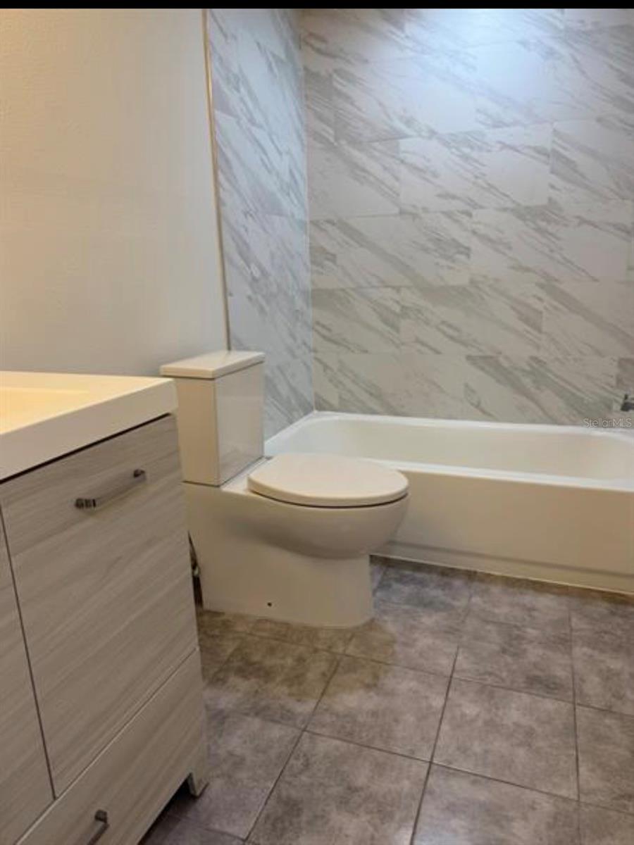 Image 9 of 13 For 6312 Newtown Circle 12c2