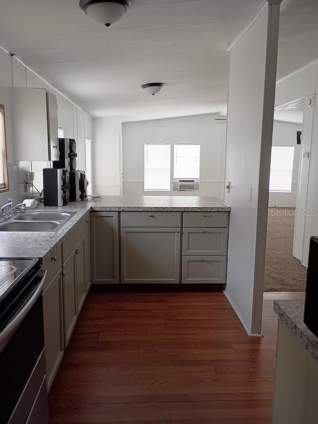 Image 9 of 15 For 10411 Ratell Avenue