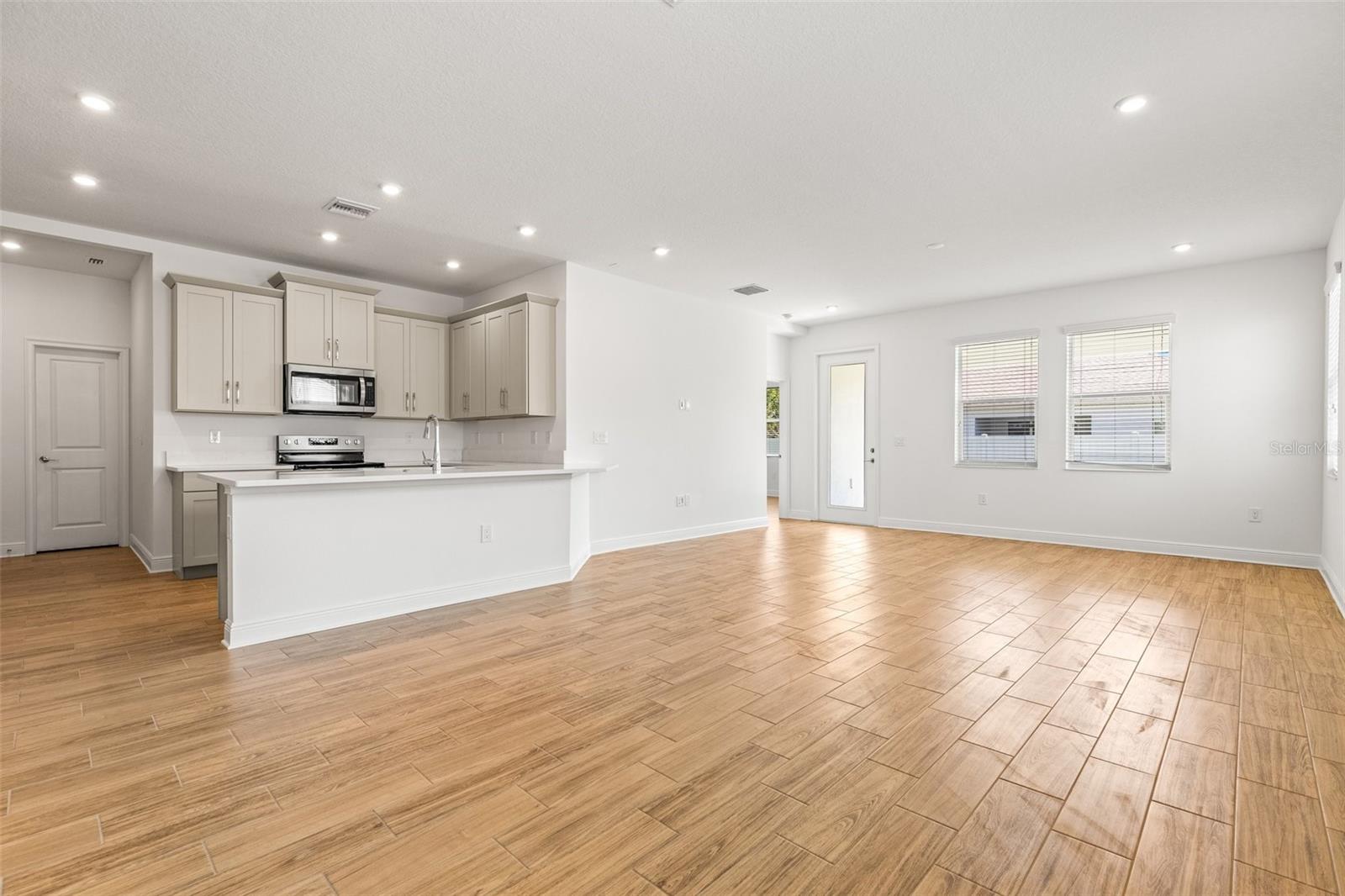 Image 16 of 29 For 4629 Wishart Boulevard