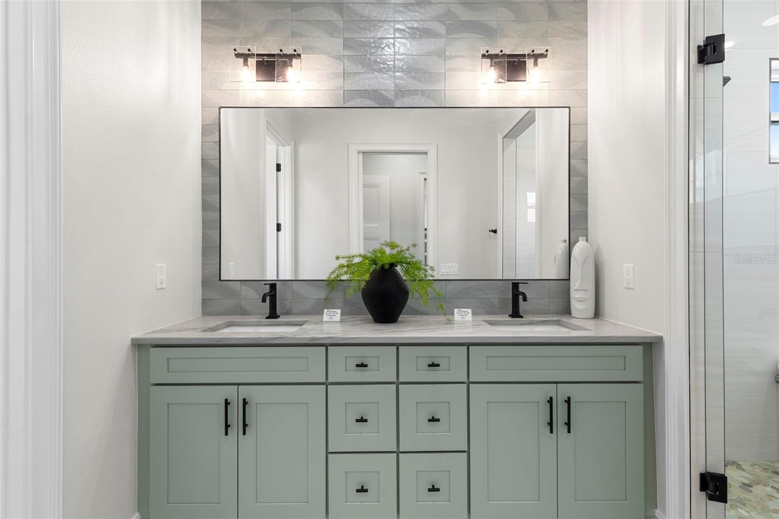 Image 37 of 68 For 3839 71st Street N