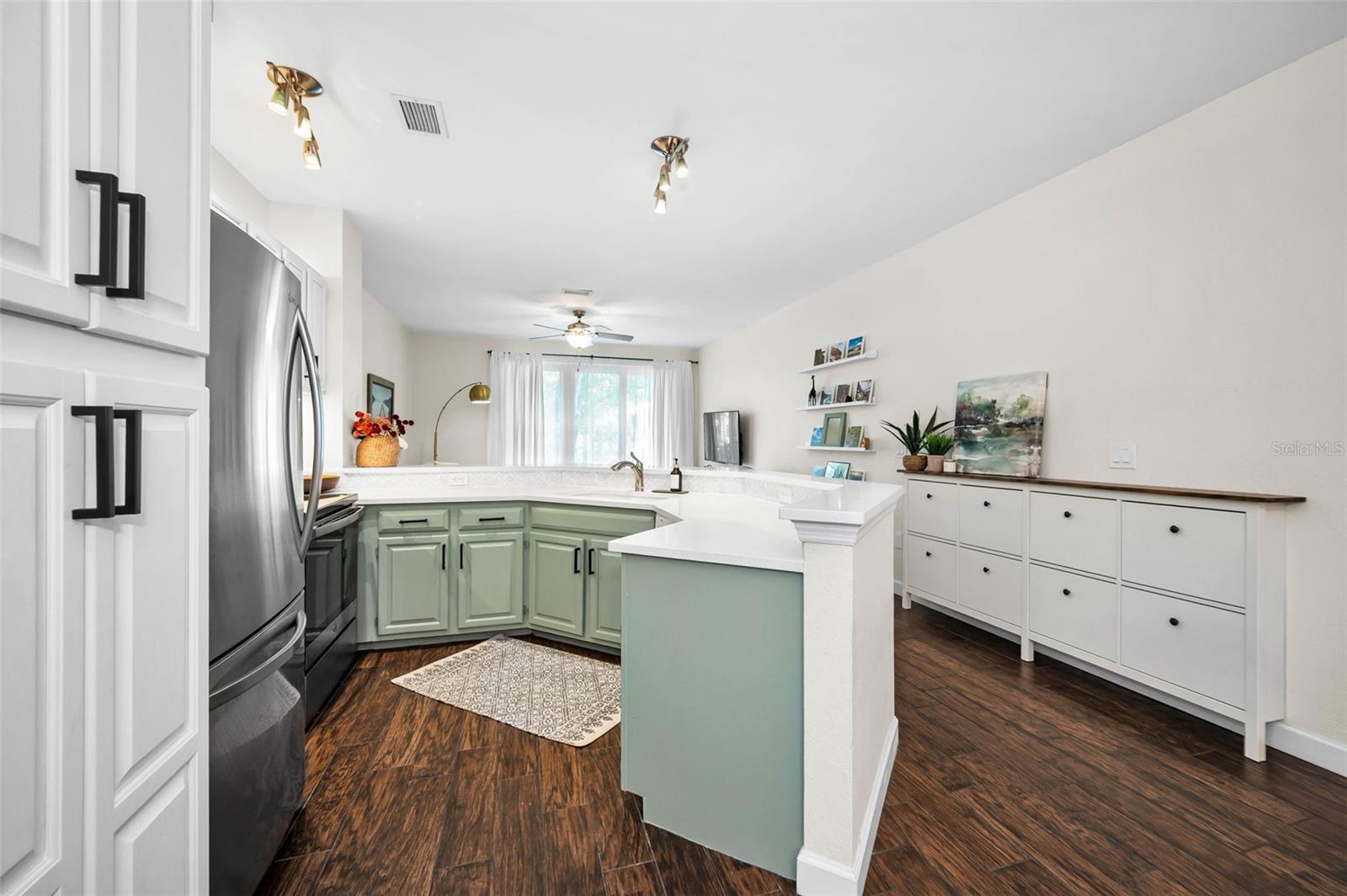 Image 29 of 86 For 913 Normandy Trace Road 913