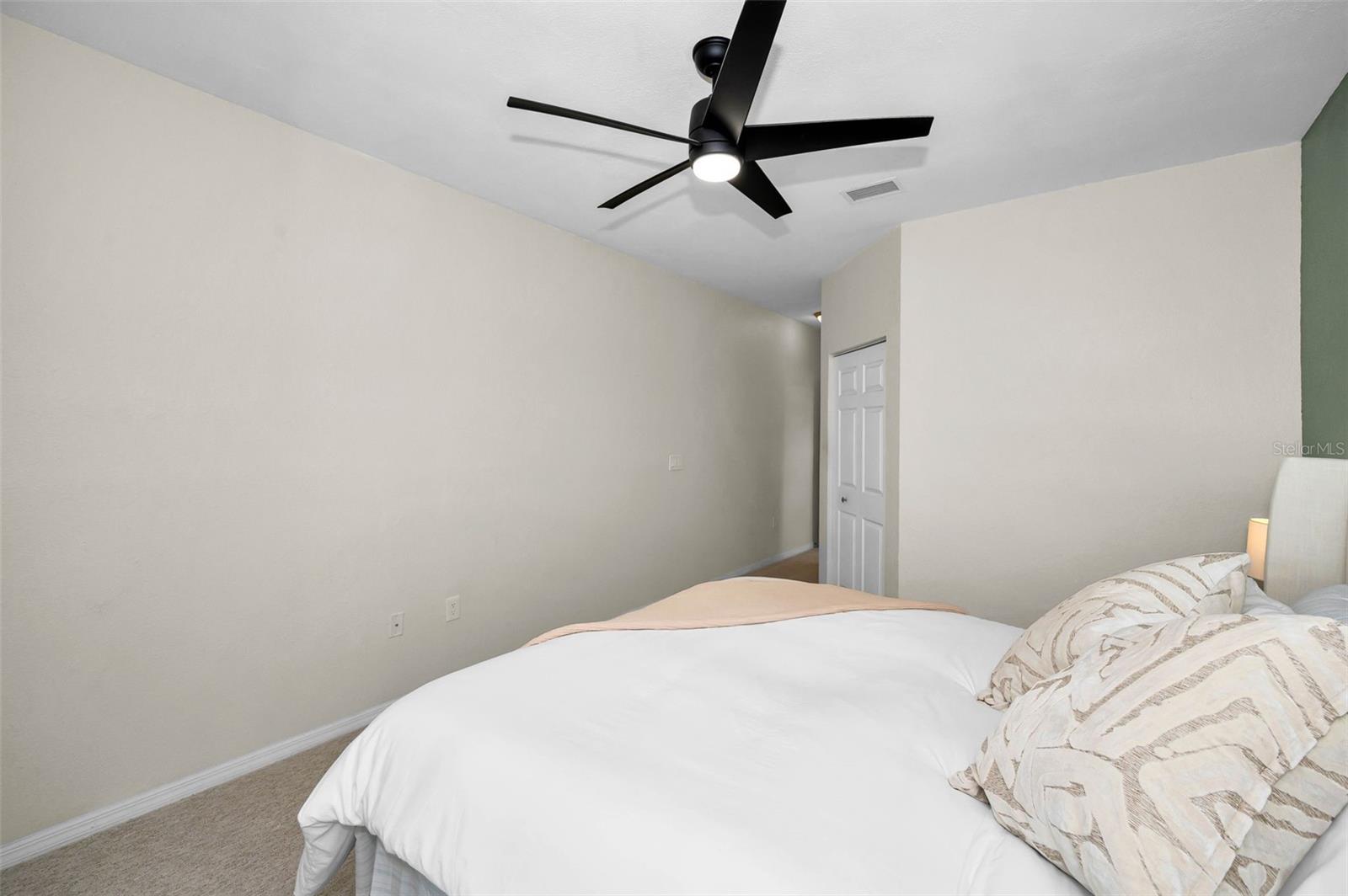 Image 32 of 86 For 913 Normandy Trace Road 913