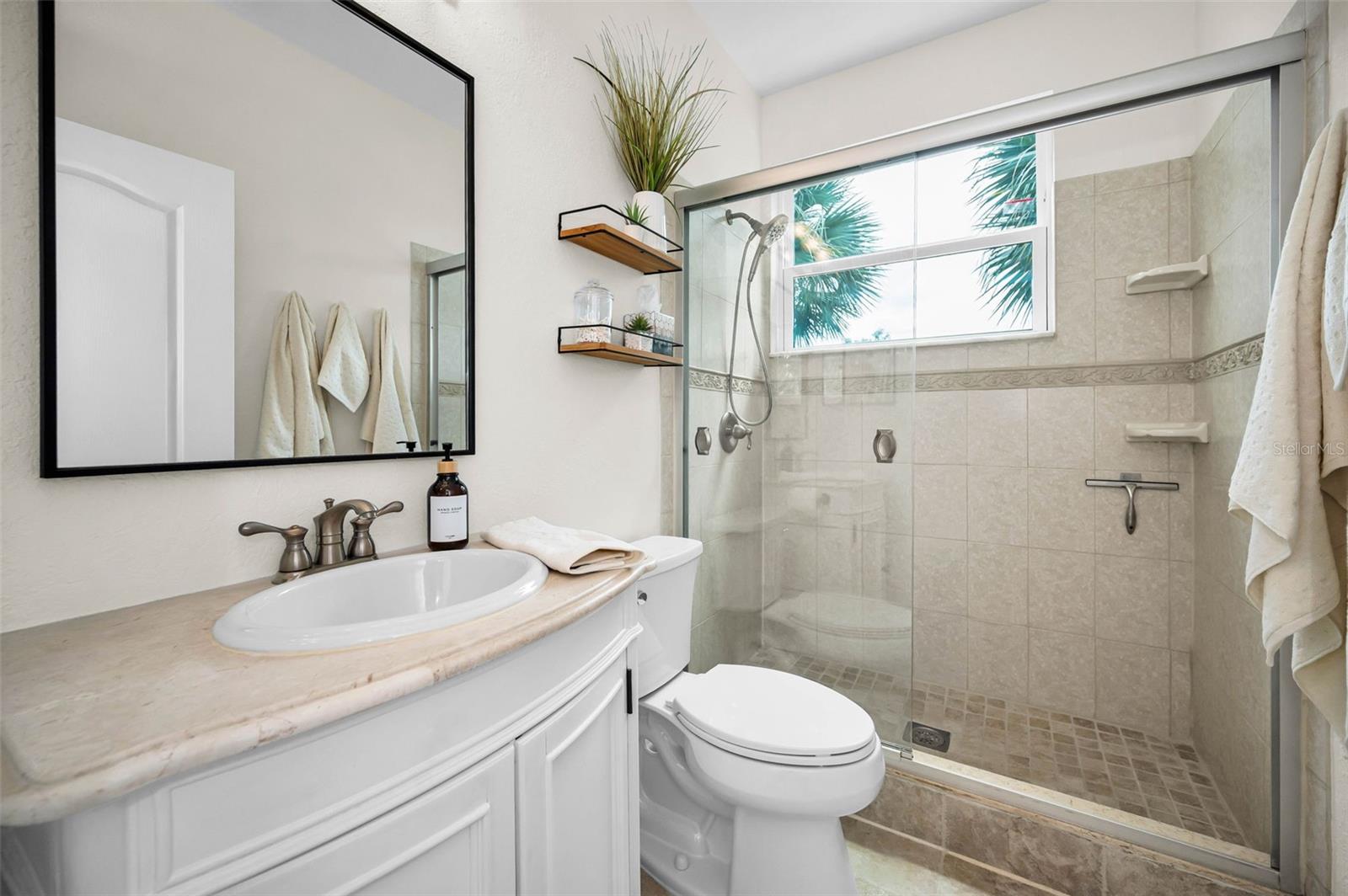 Image 34 of 86 For 913 Normandy Trace Road 913