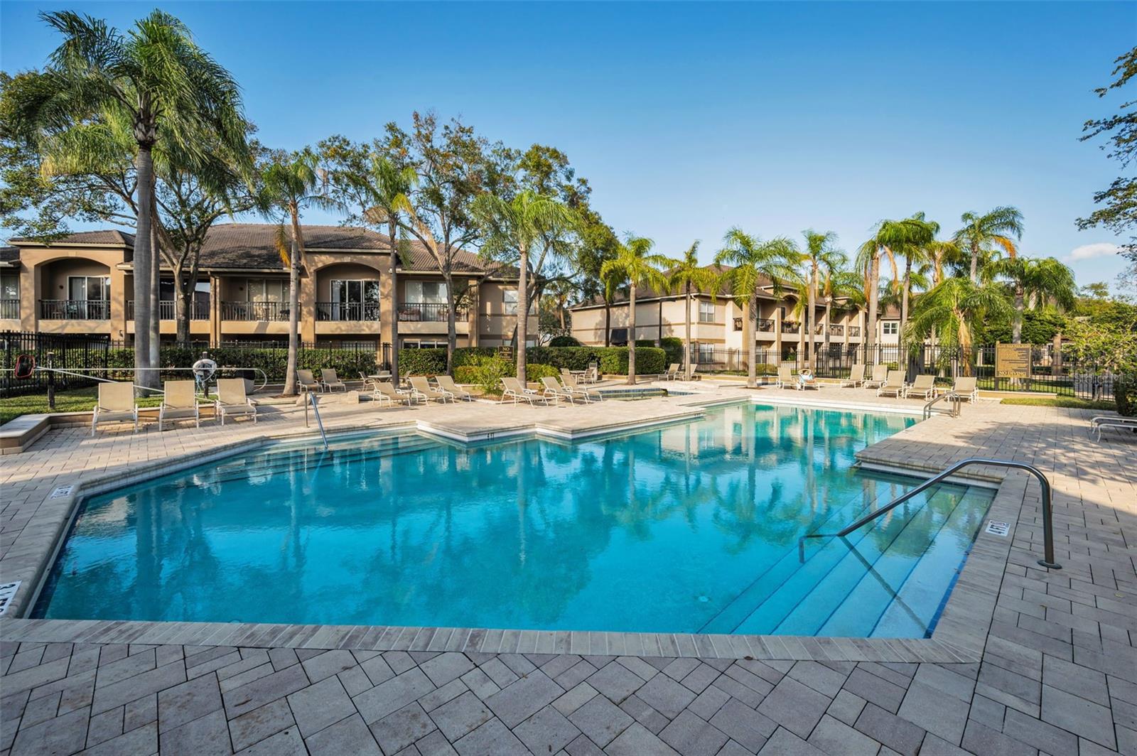 Image 52 of 86 For 913 Normandy Trace Road 913