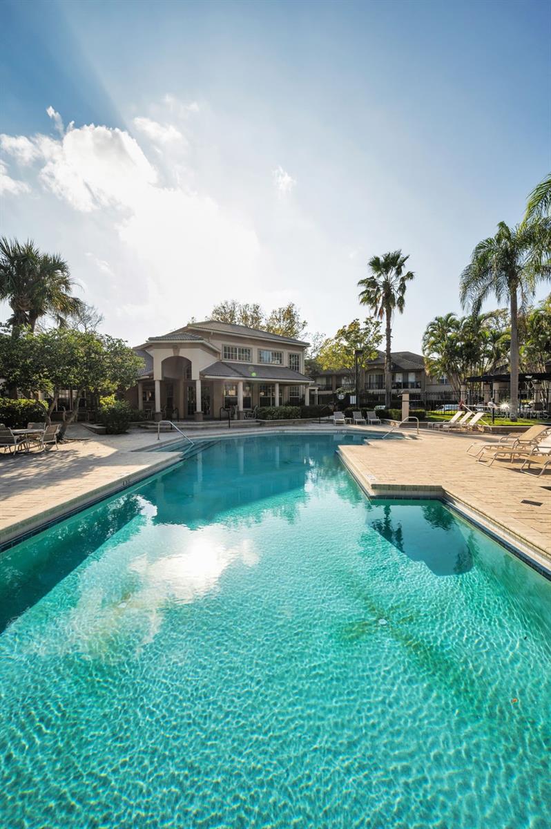 Image 54 of 86 For 913 Normandy Trace Road 913