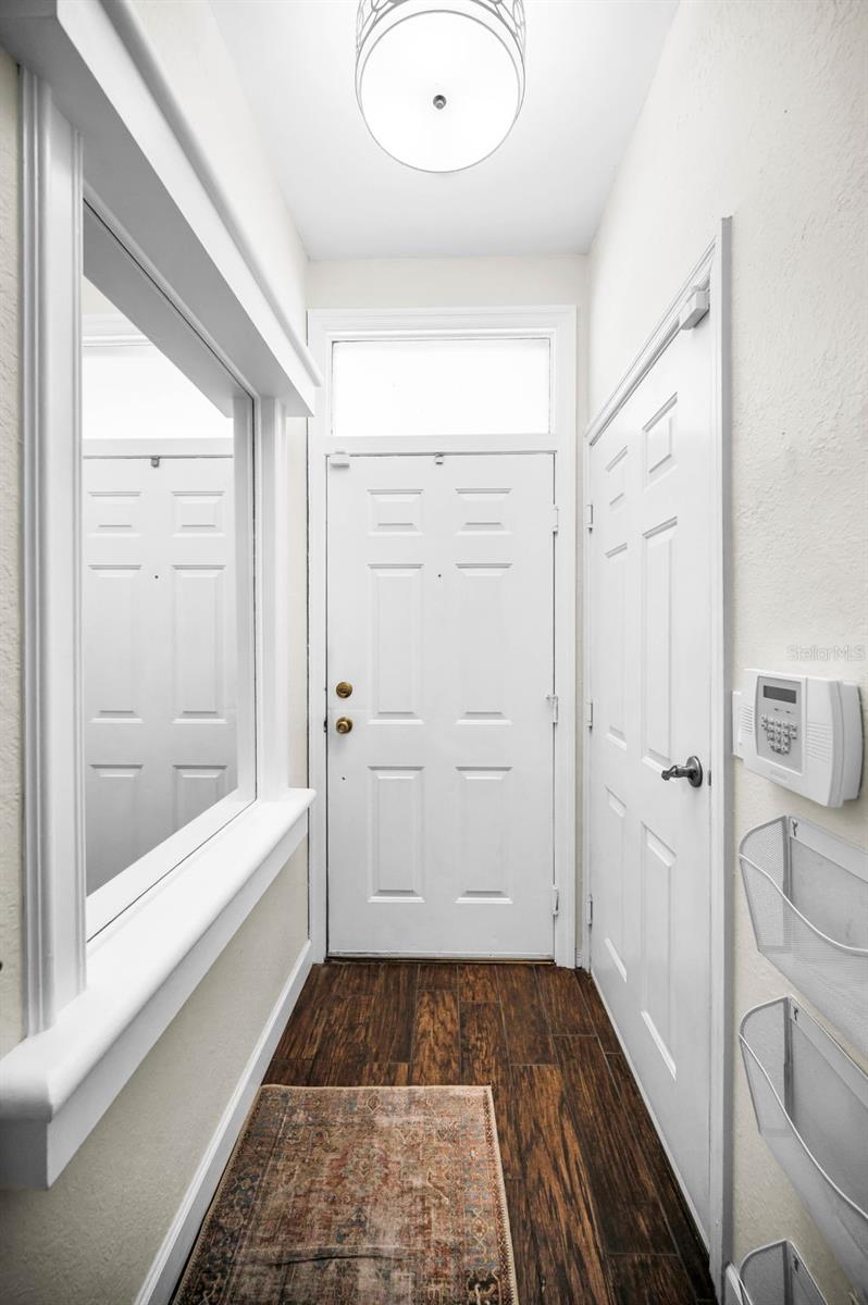 Image 8 of 86 For 913 Normandy Trace Road 913