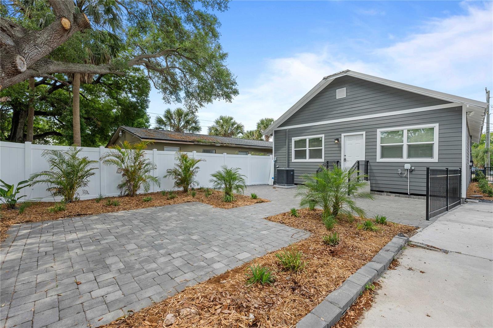 Image 10 of 61 For 2203 Boulevard