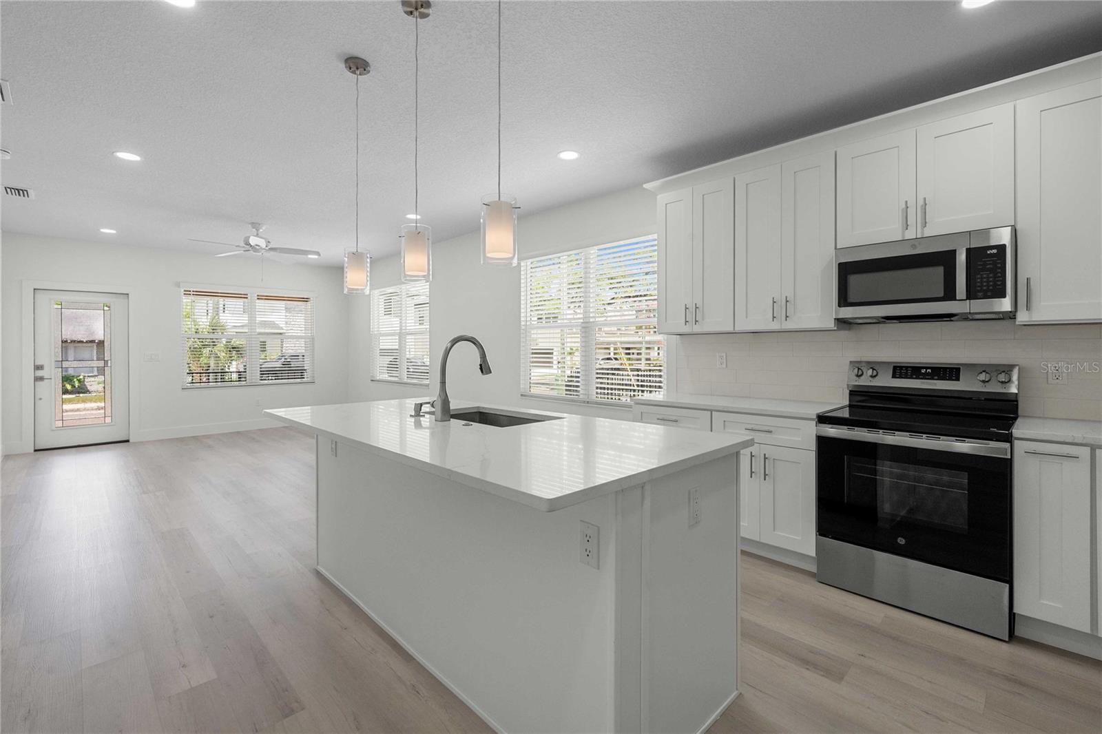 Image 15 of 61 For 2203 Boulevard