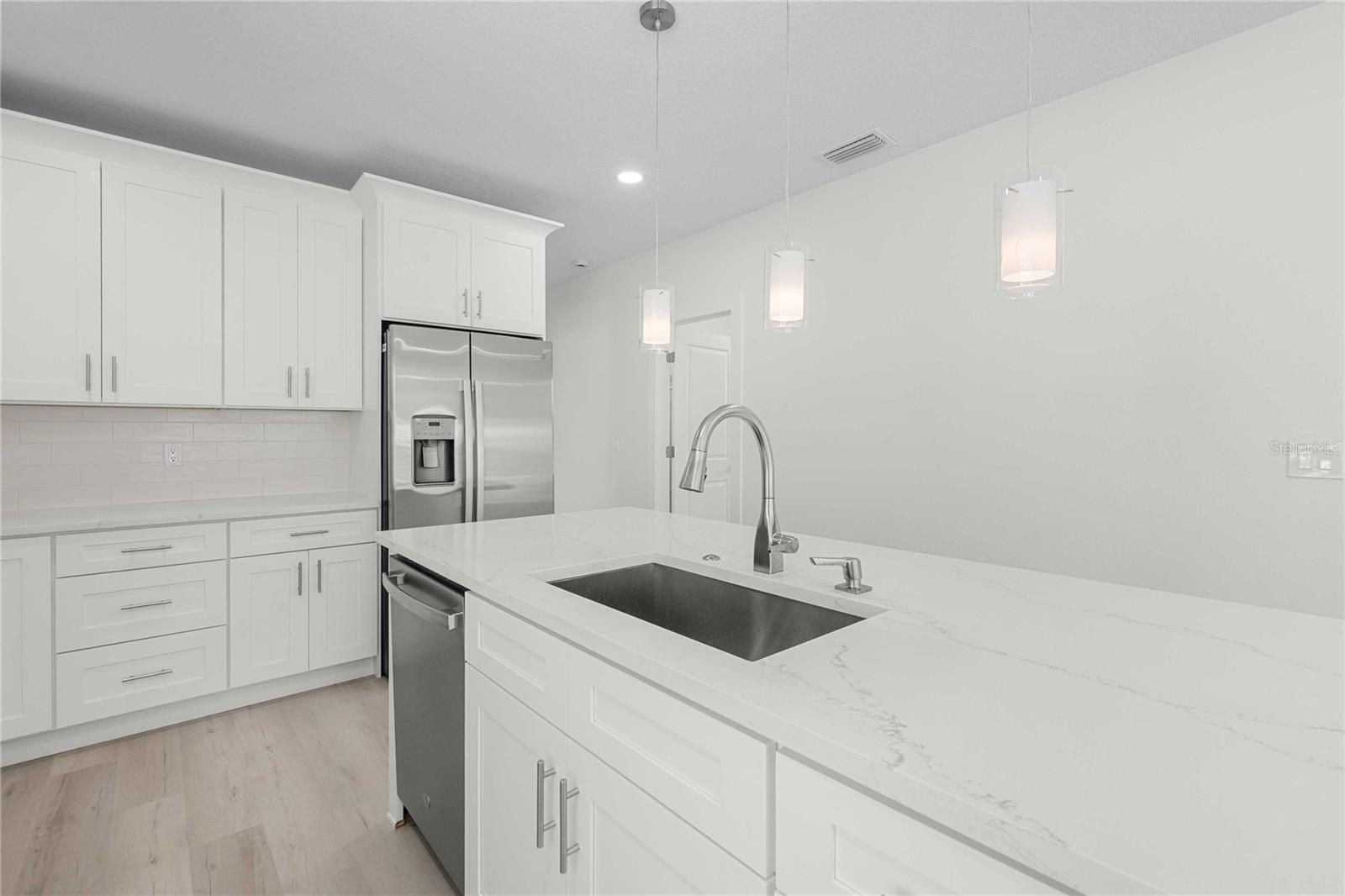 Image 18 of 61 For 2203 Boulevard