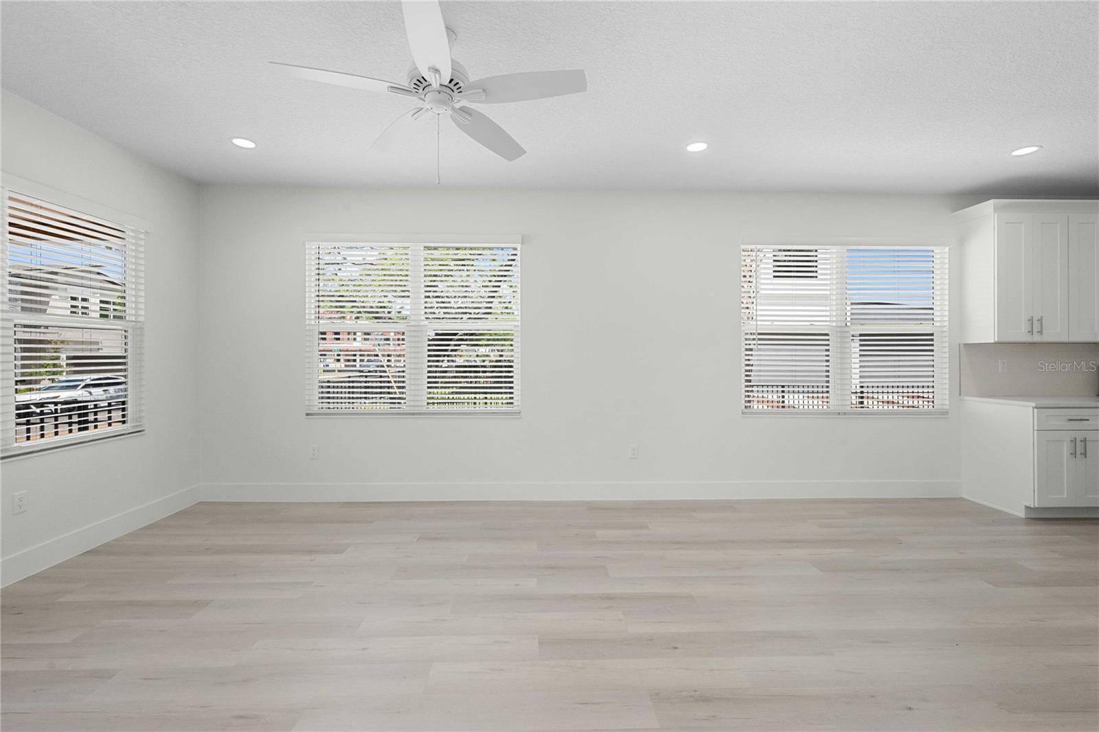 Image 24 of 61 For 2203 Boulevard