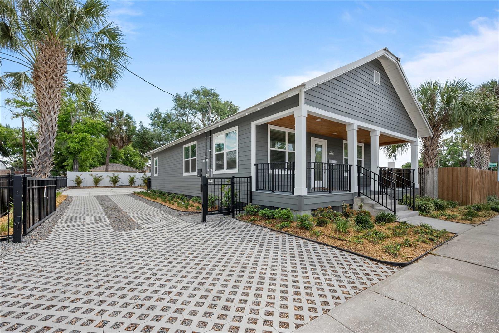 Image 3 of 61 For 2203 Boulevard