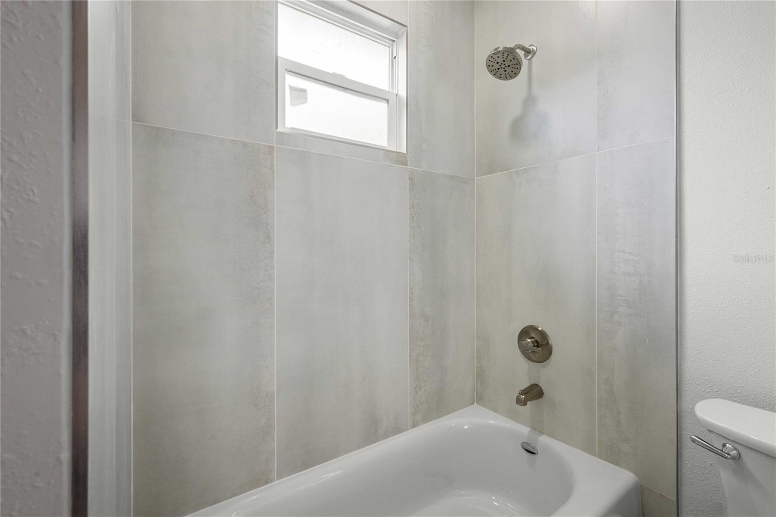 Image 30 of 61 For 2203 Boulevard