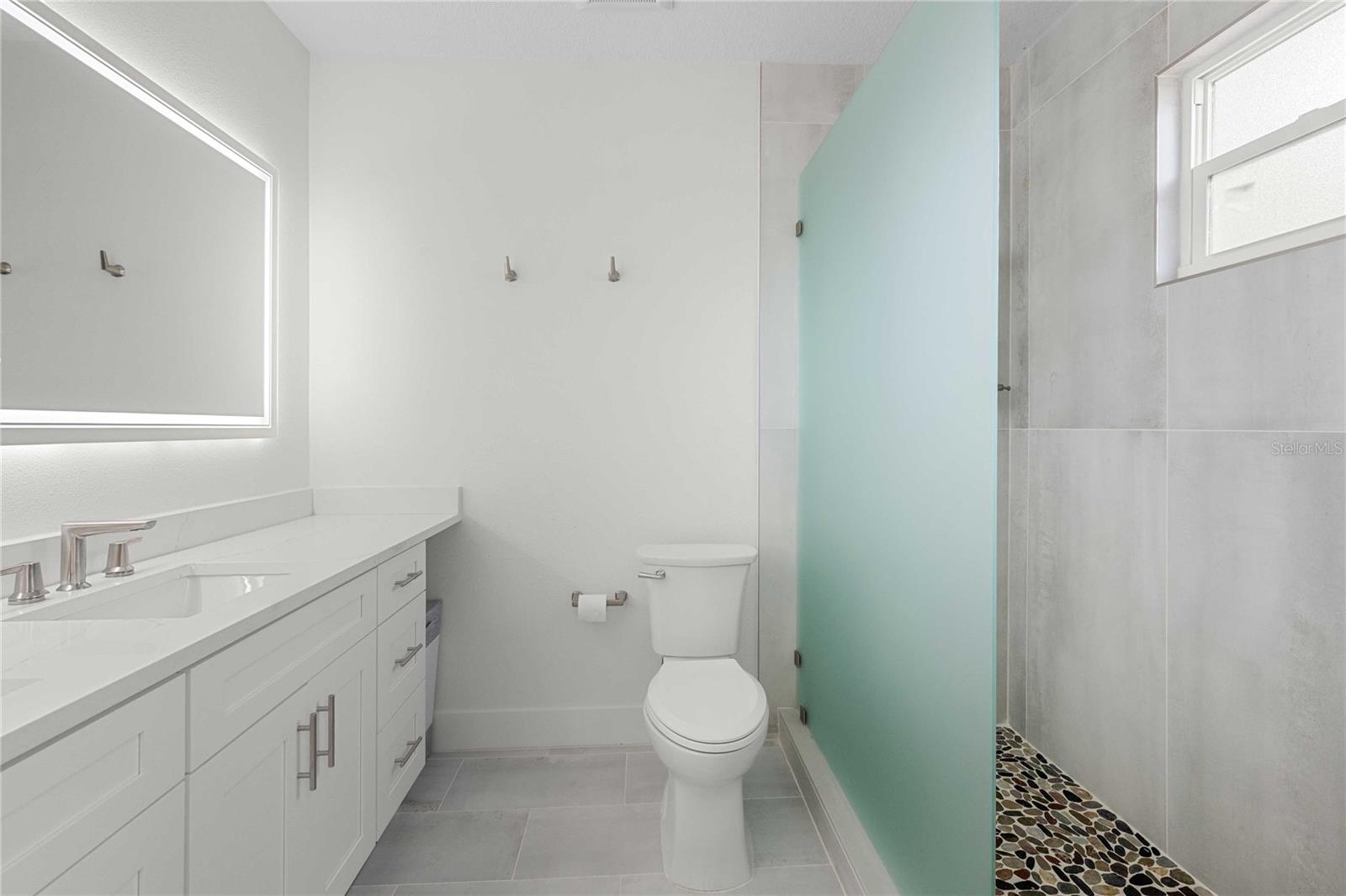 Image 33 of 61 For 2203 Boulevard