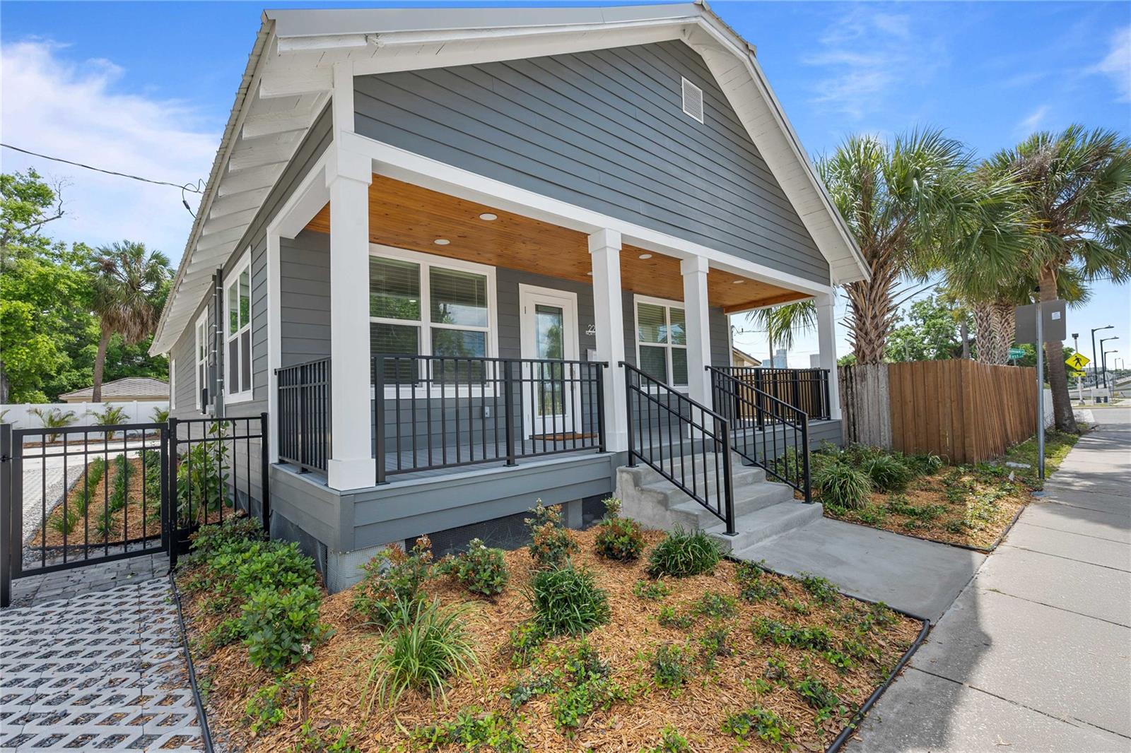 Image 5 of 61 For 2203 Boulevard