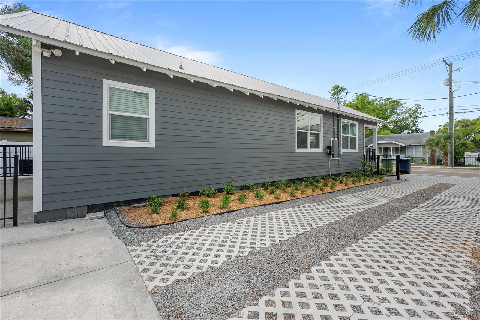 Image 8 of 61 For 2203 Boulevard