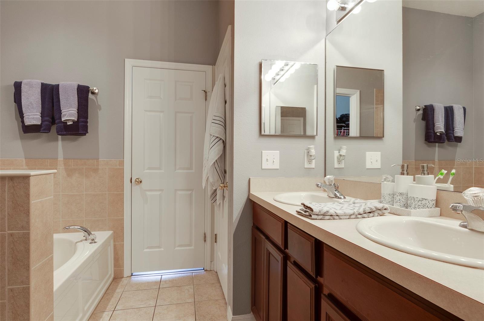 Image 16 of 34 For 2029 Strathmill Drive